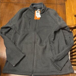 Men’s size large storm creek overachiever sweaterfleece jacket.